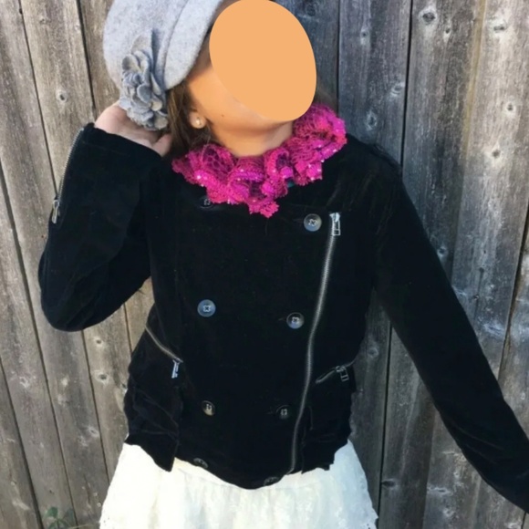 The Children’s place black velvet jacket size 10/11 - Picture 1 of 7